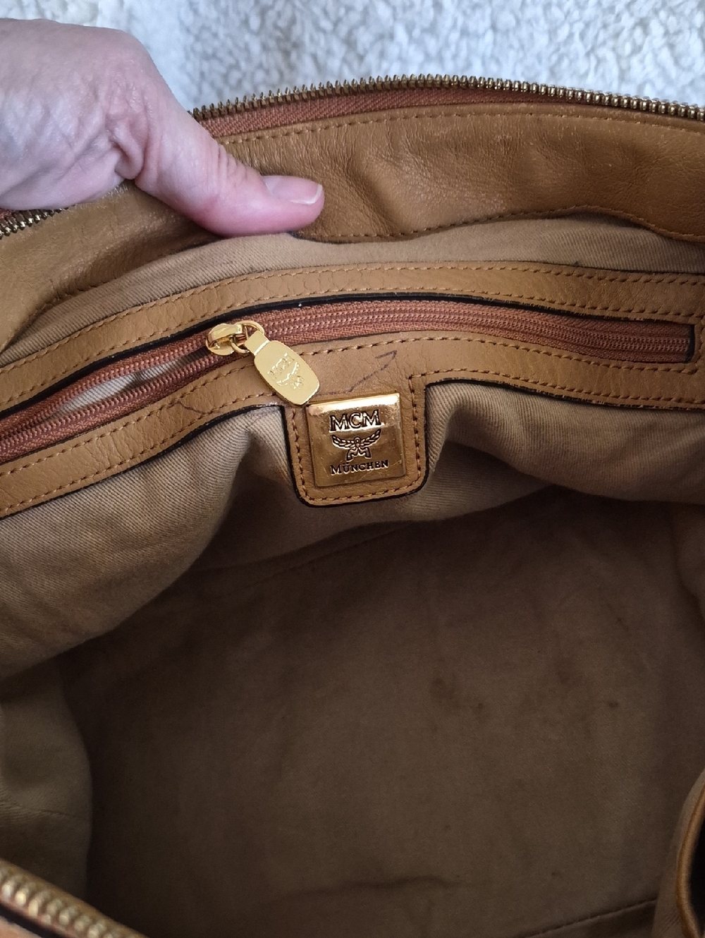 Authentic MCM Two Way Shopper - Picture 11 of 16